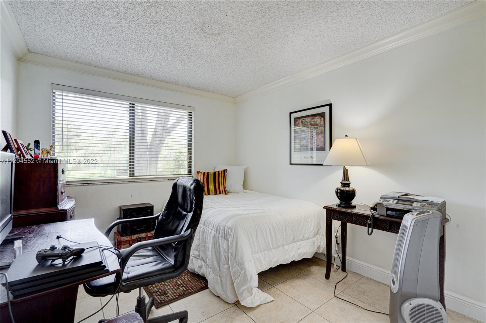 RACQUET CLUB VILLAGE APTS - Residential