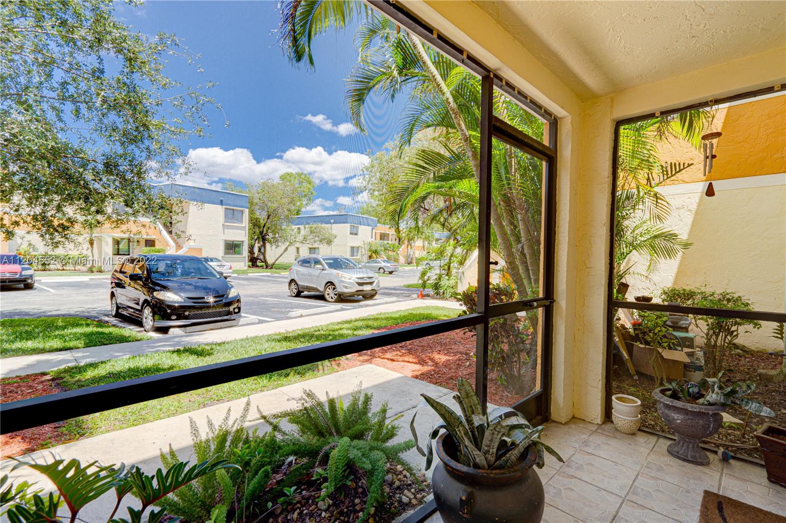 RACQUET CLUB VILLAGE APTS - Residential