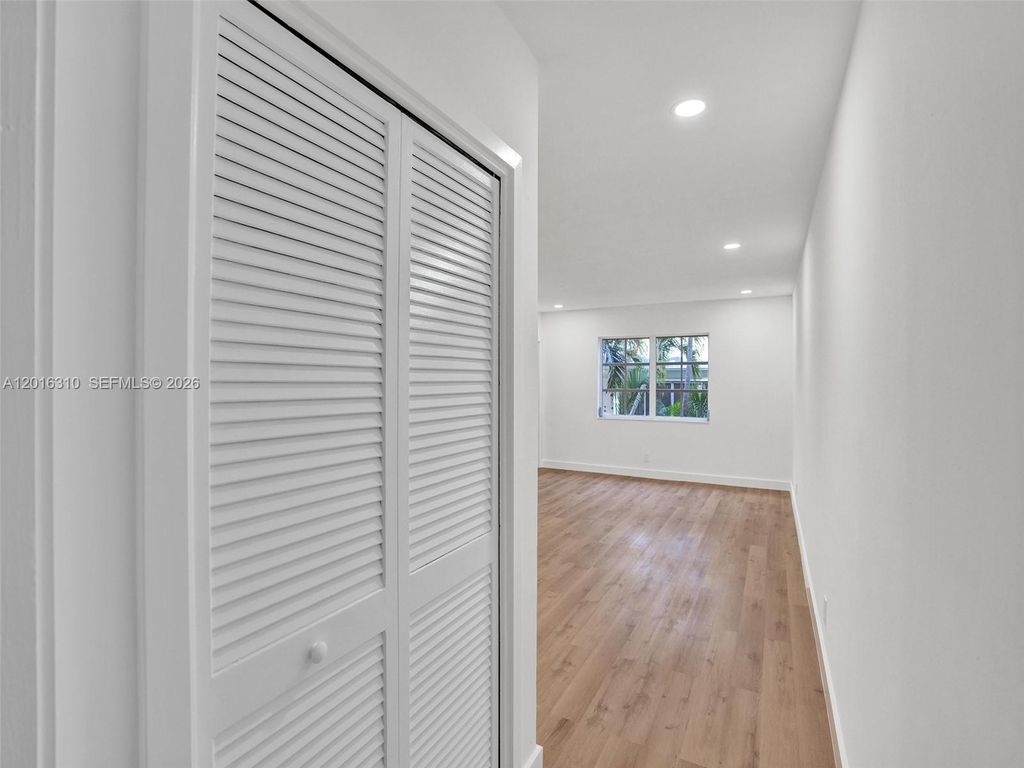 Photo of 2426 SE 17th St #204A, Fort Lauderdale, FL 33316 (MLS # A12016310)