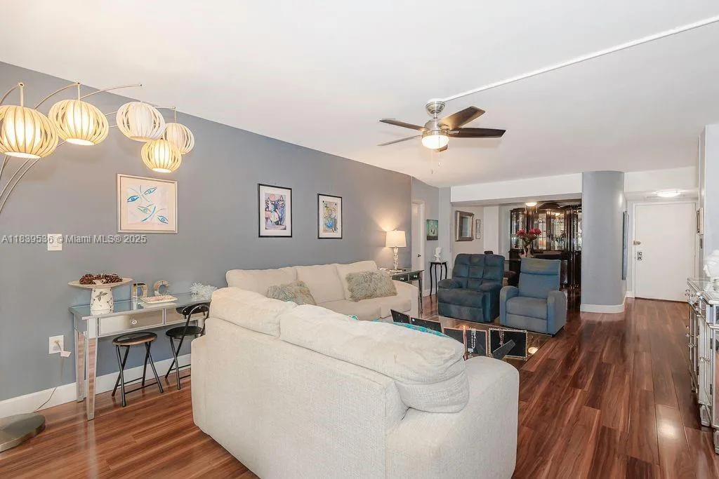 Hollywood, Florida 33021, United States, 2 Bedrooms Bedrooms, ,2 BathroomsBathrooms,Residential,Active,171164