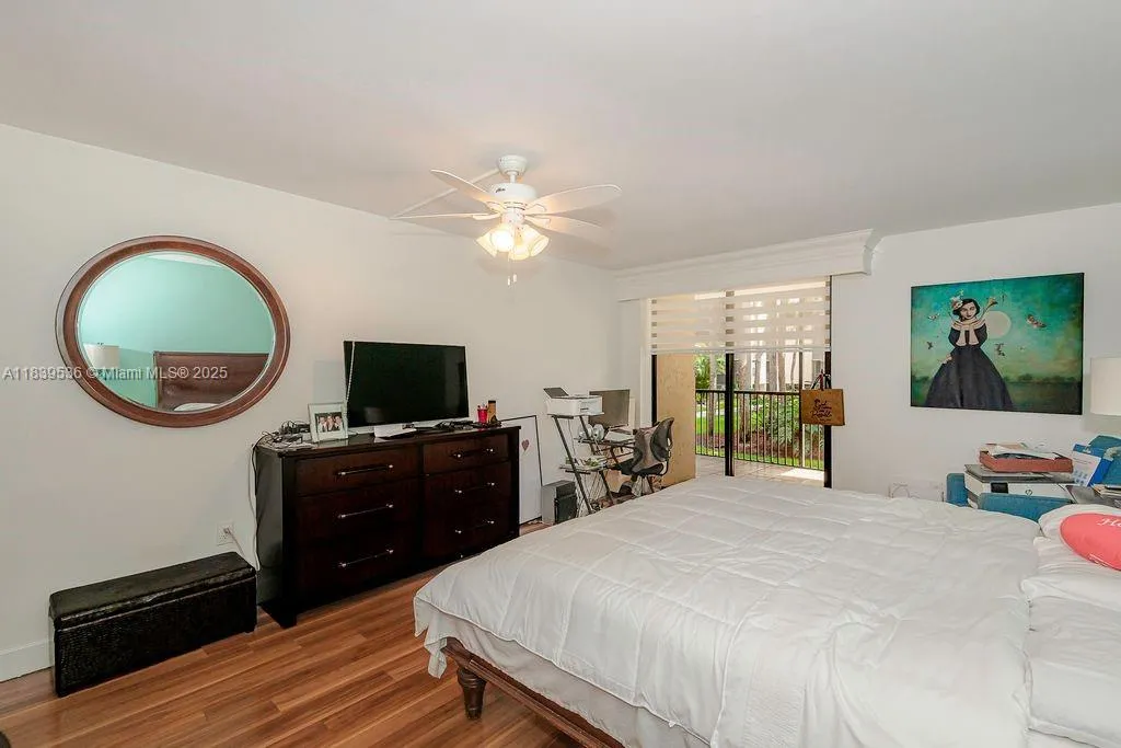 Hollywood, Florida 33021, United States, 2 Bedrooms Bedrooms, ,2 BathroomsBathrooms,Residential,Active,171164