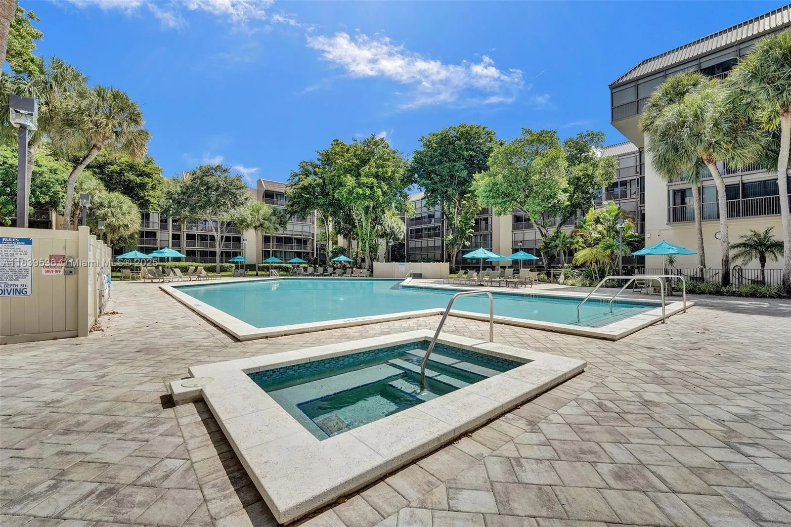 Hollywood, Florida 33021, United States, 2 Bedrooms Bedrooms, ,2 BathroomsBathrooms,Residential,Active,171164