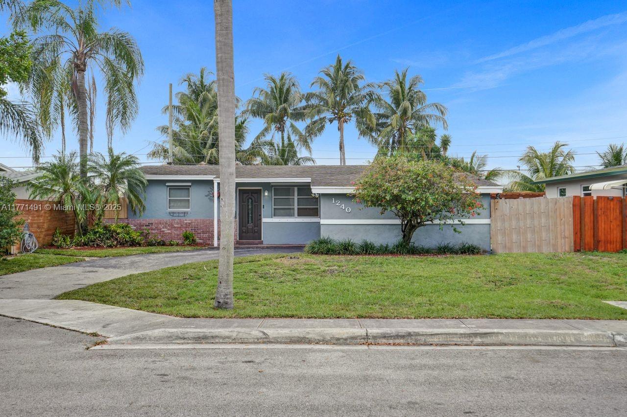 1240 NW 41st St