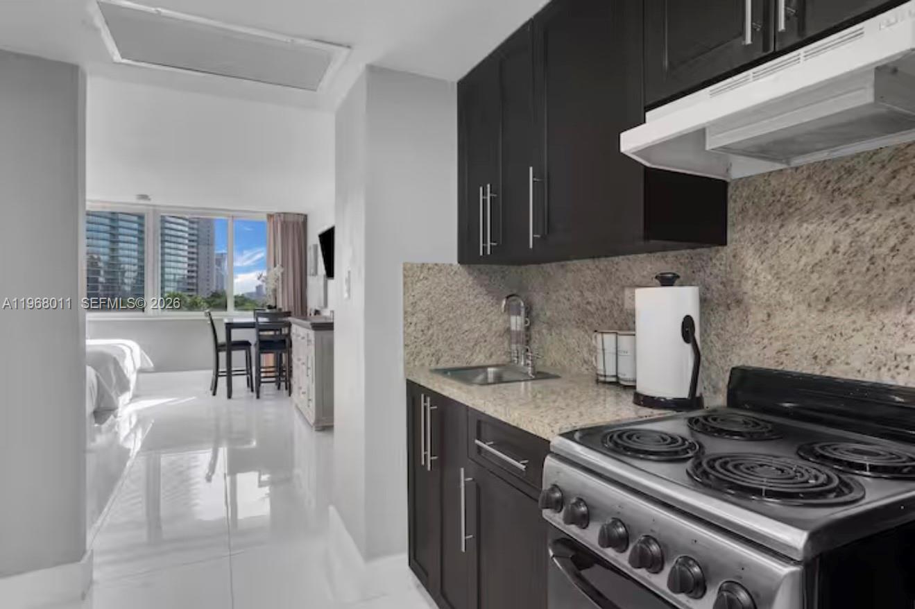 19201 Collins Ave 440