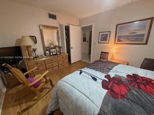 MEADOWBROOK LAKES CONDO - Residential