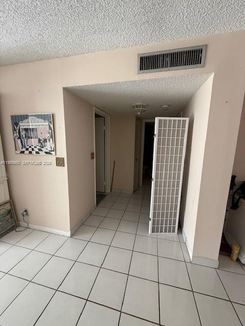 MEADOWBROOK LAKES CONDO - Residential