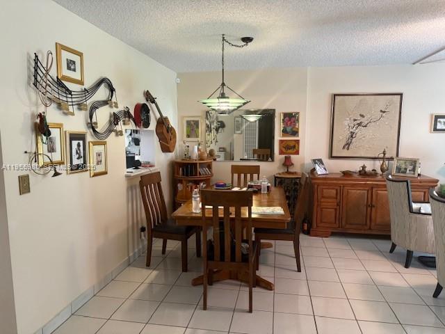 MEADOWBROOK LAKES CONDO - Residential