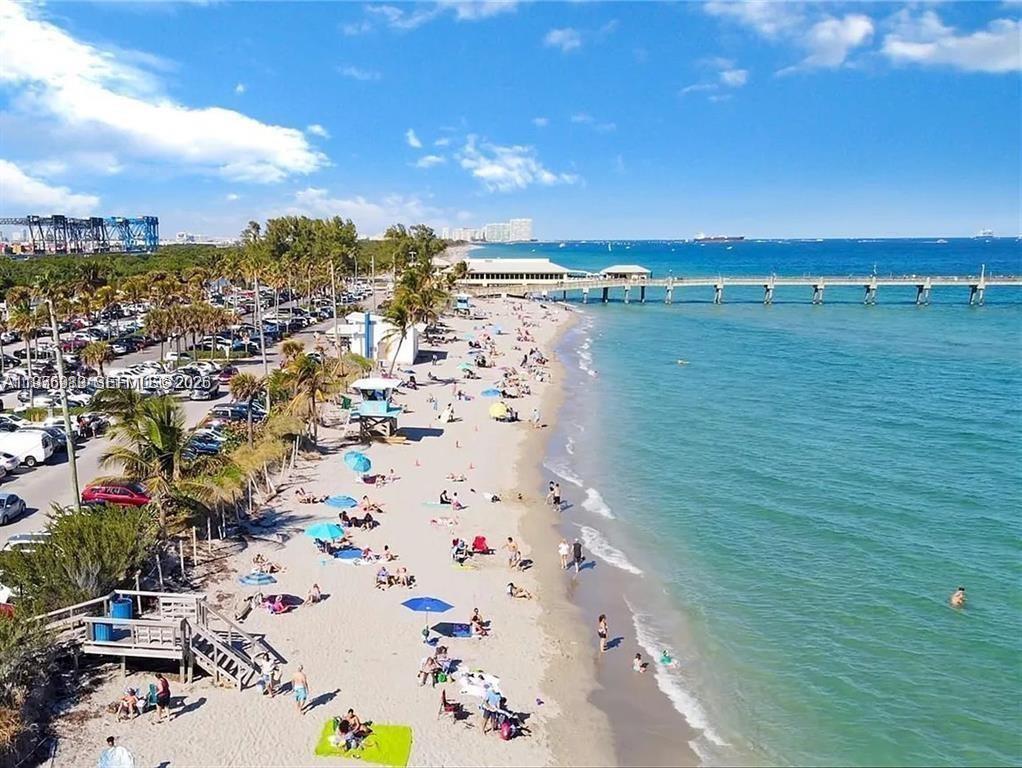 MEADOWBROOK LAKES CONDO - Residential