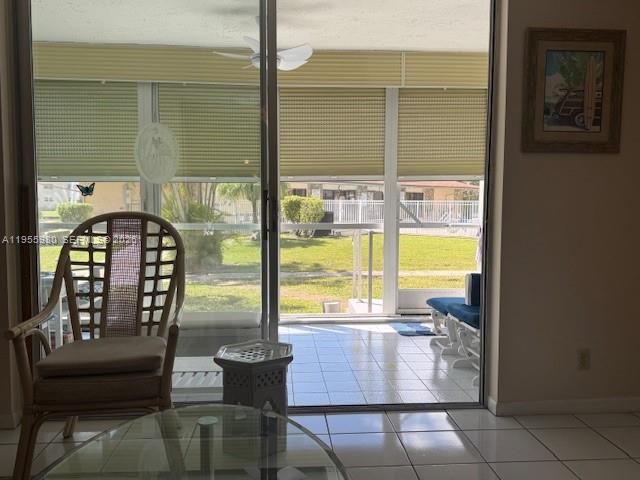 MEADOWBROOK LAKES CONDO - Residential