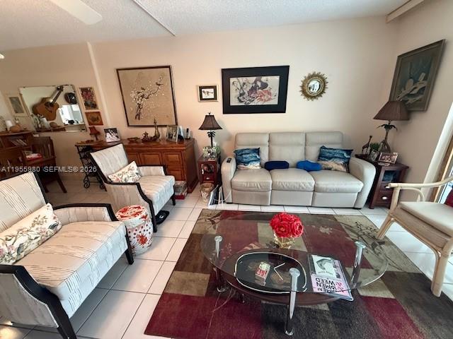 MEADOWBROOK LAKES CONDO - Residential