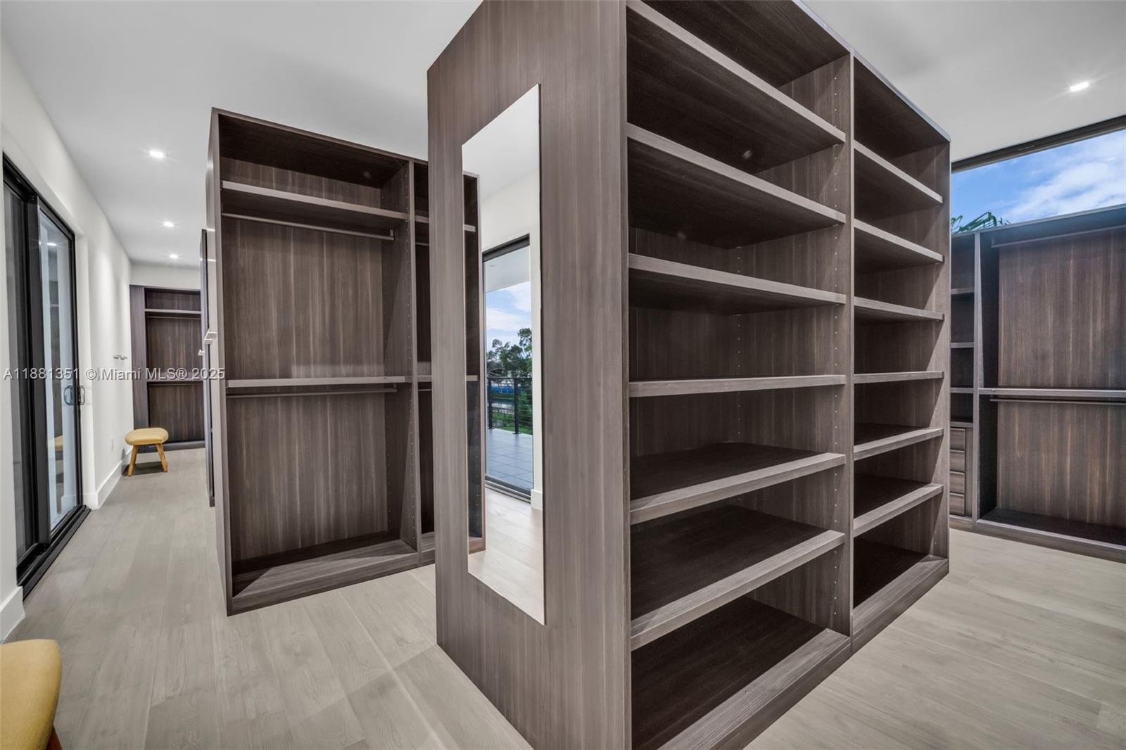 WESTON ESTATES - Residential