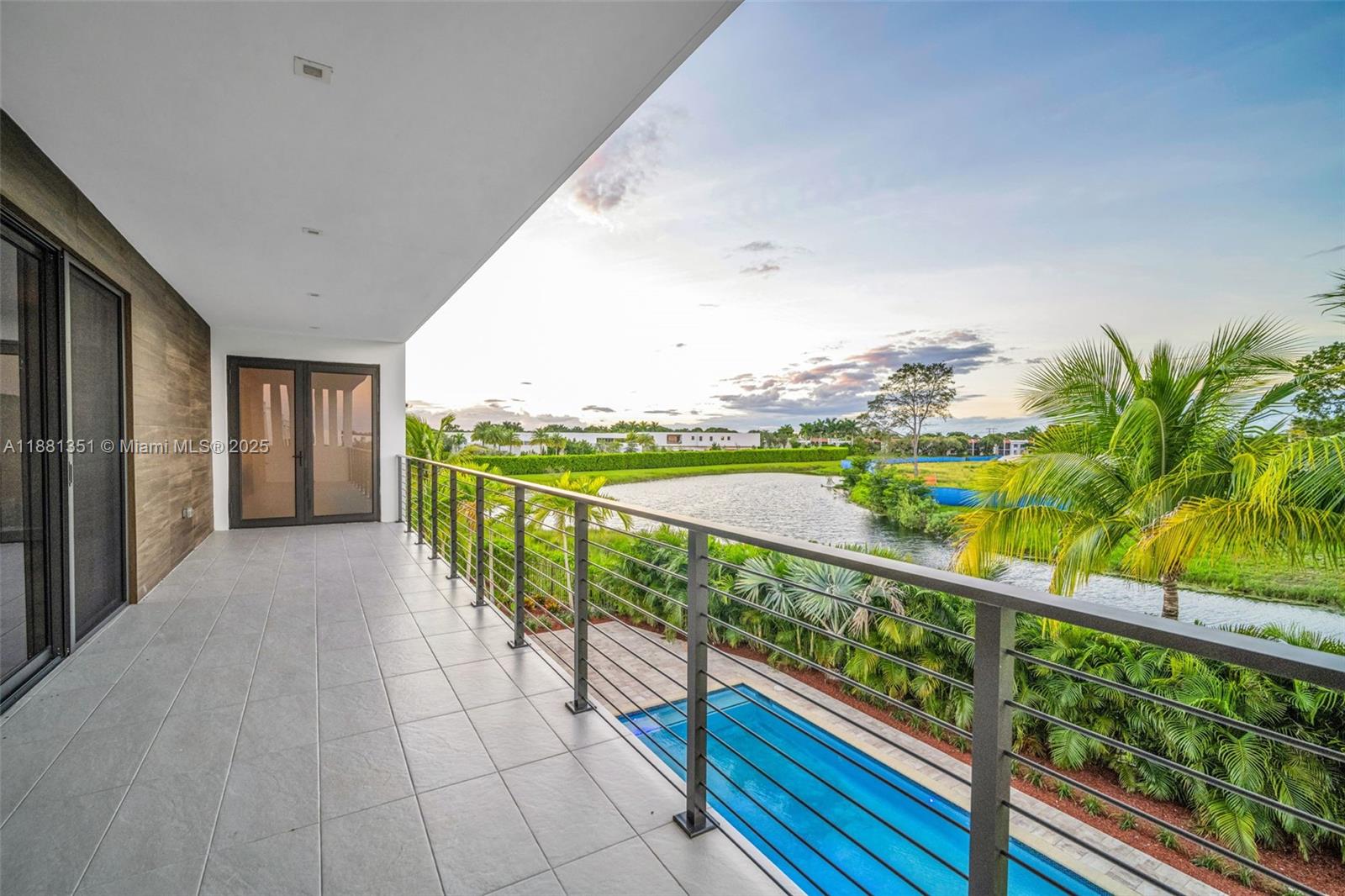 WESTON ESTATES - Residential