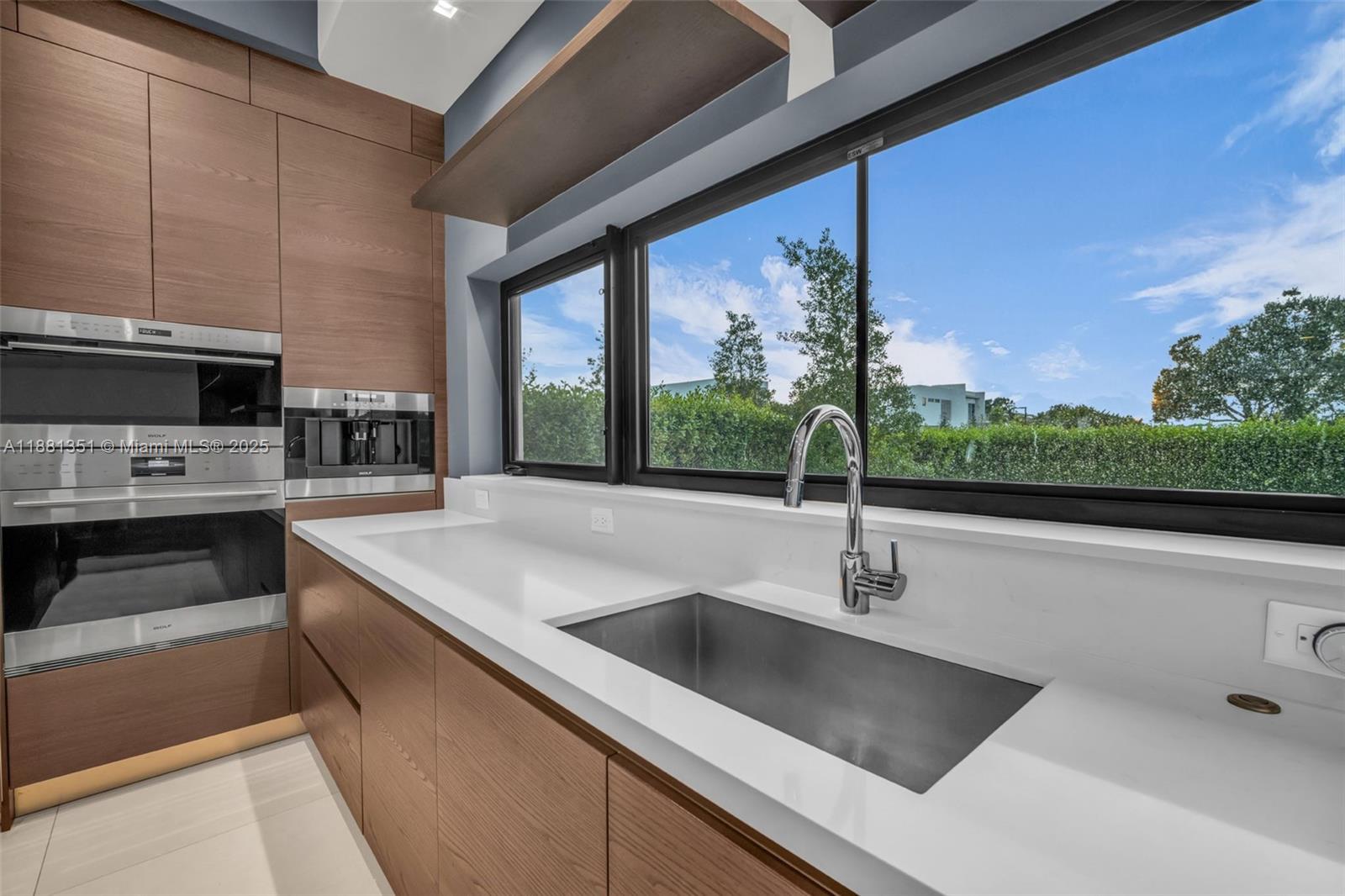 WESTON ESTATES - Residential