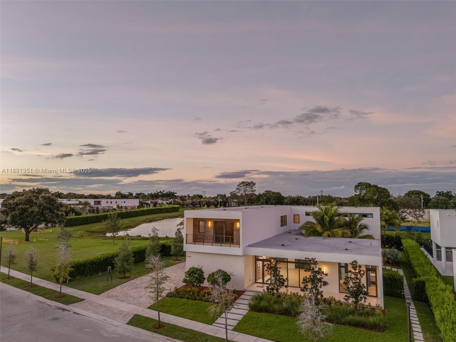 WESTON ESTATES - Residential