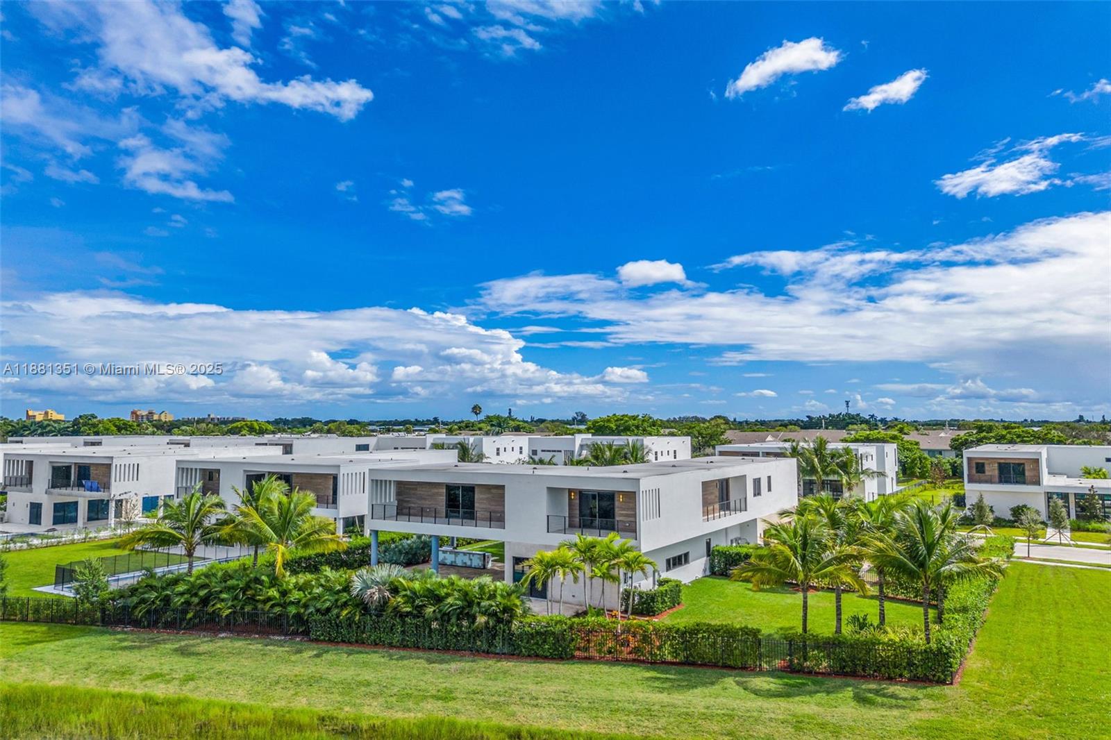 WESTON ESTATES - Residential
