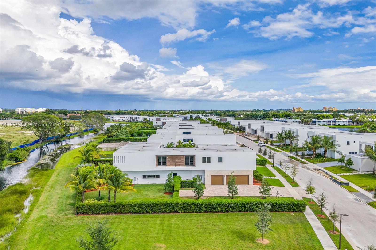 WESTON ESTATES - Residential
