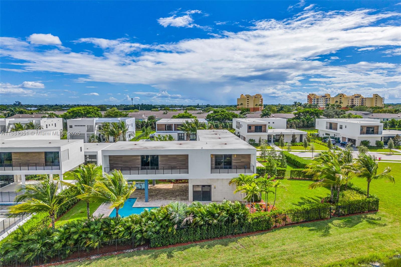 WESTON ESTATES - Residential