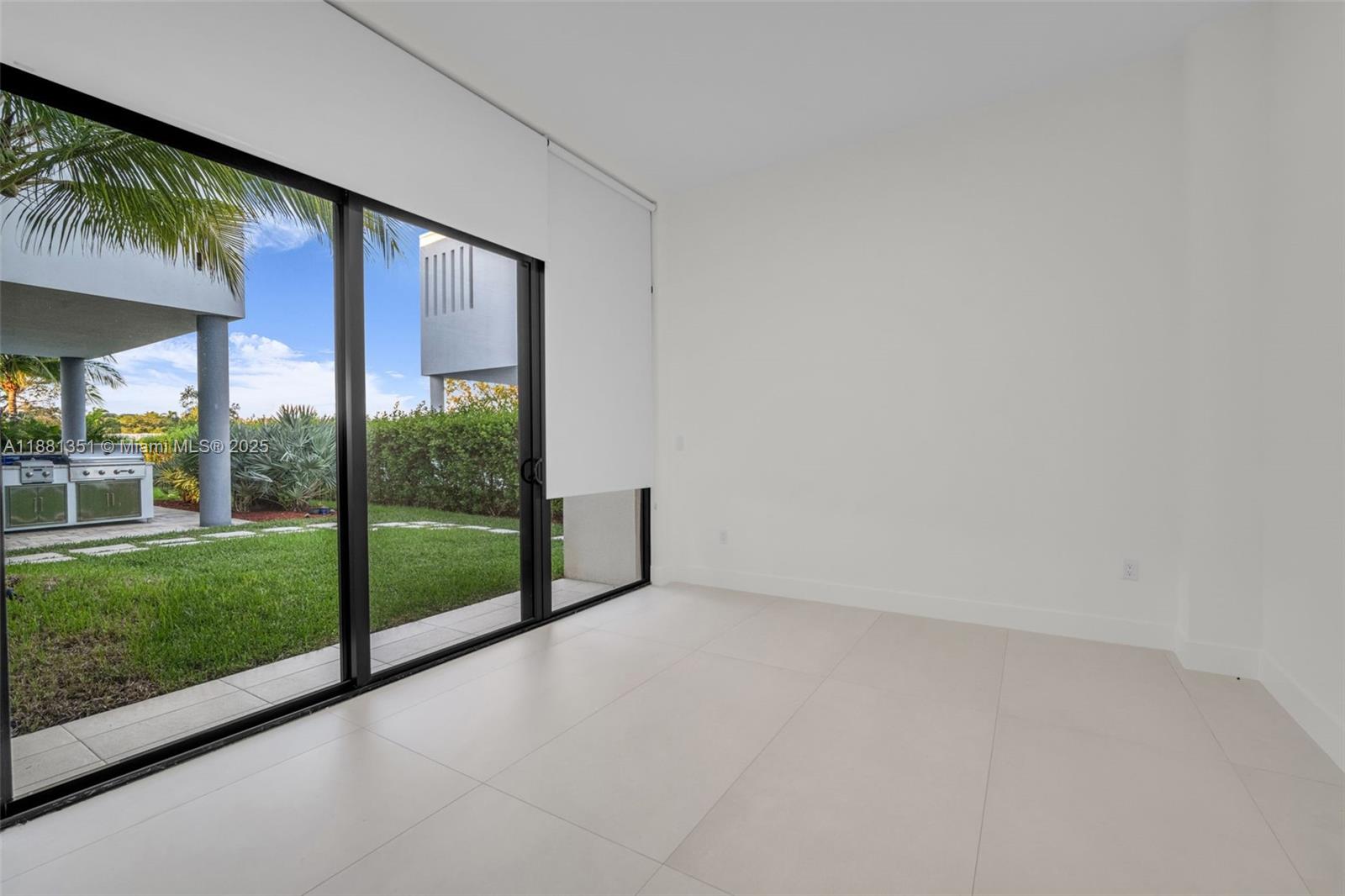 WESTON ESTATES - Residential