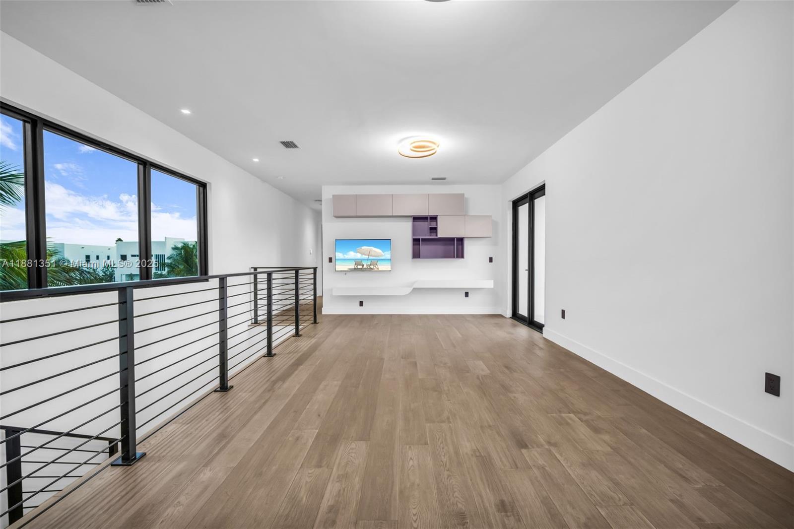 WESTON ESTATES - Residential