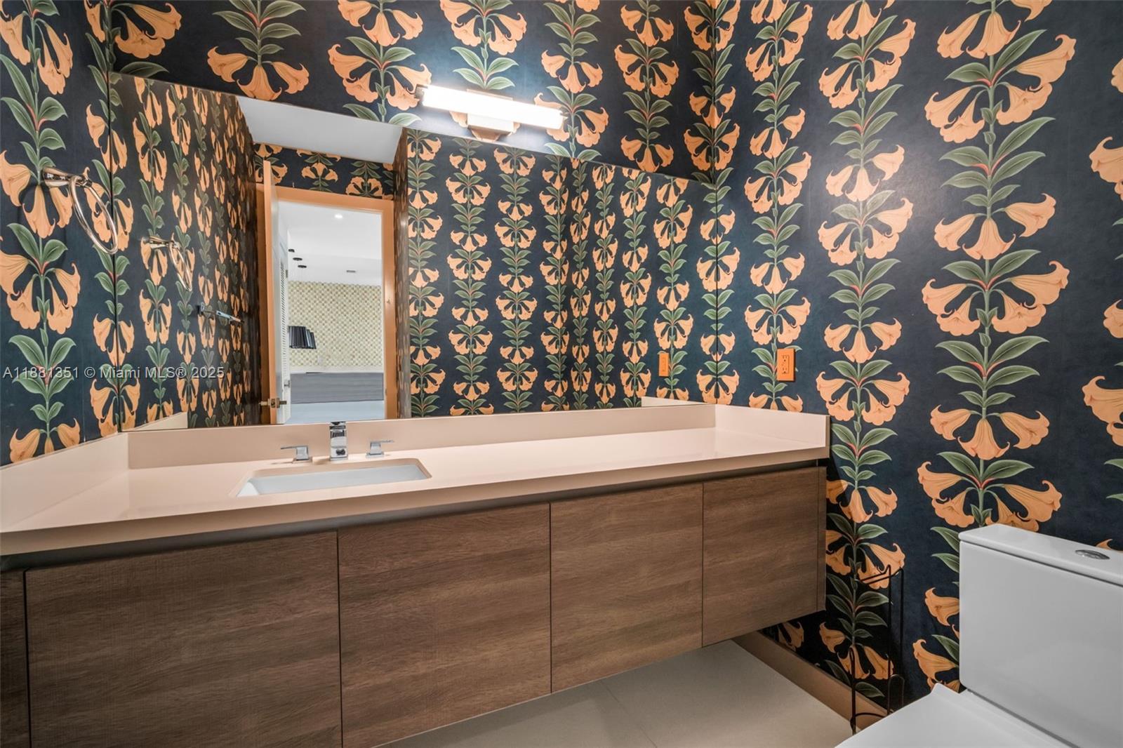WESTON ESTATES - Residential