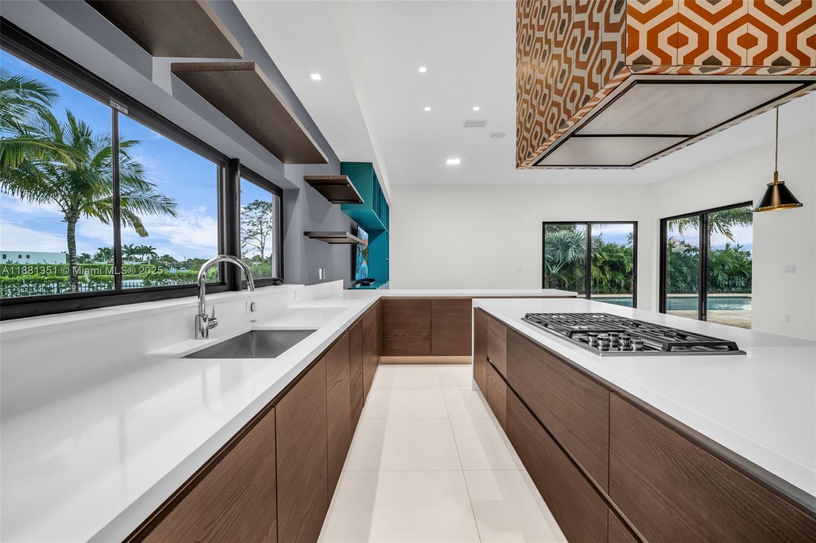 WESTON ESTATES - Residential