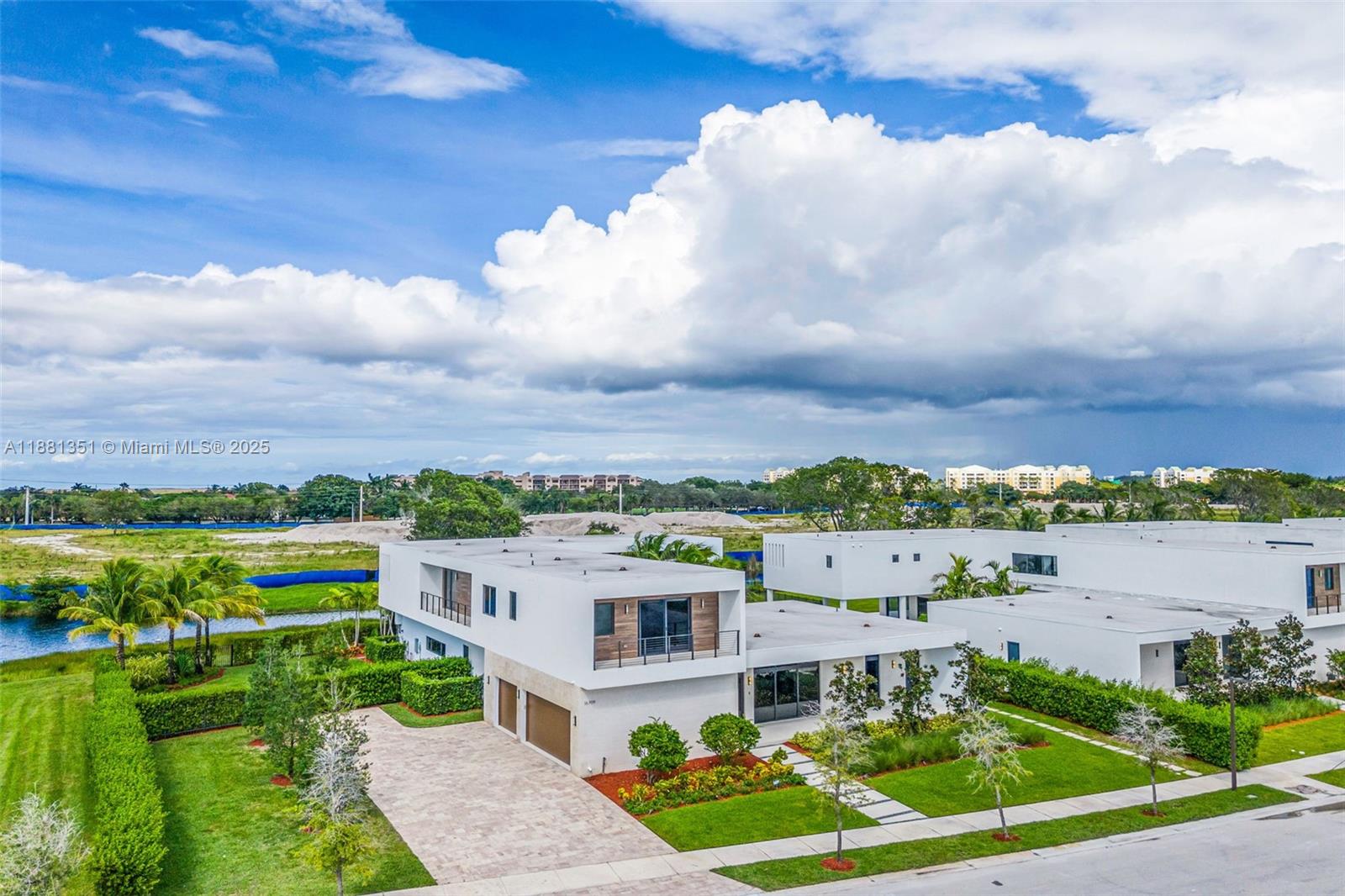 WESTON ESTATES - Residential