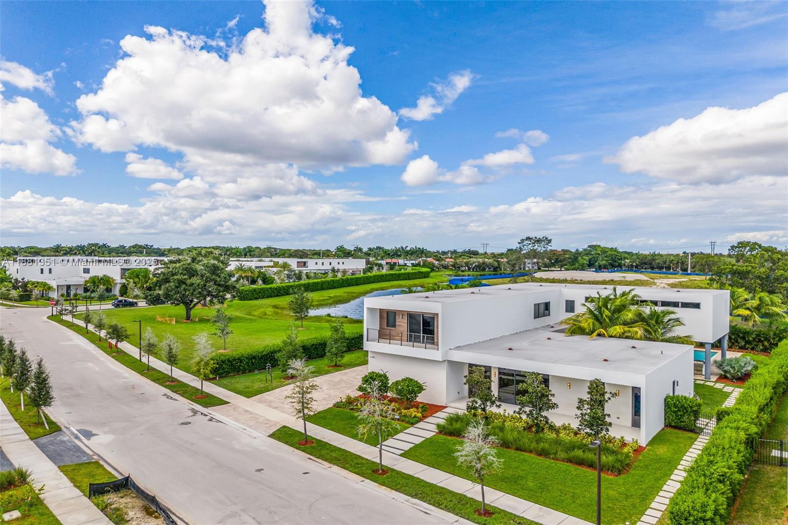 WESTON ESTATES - Residential