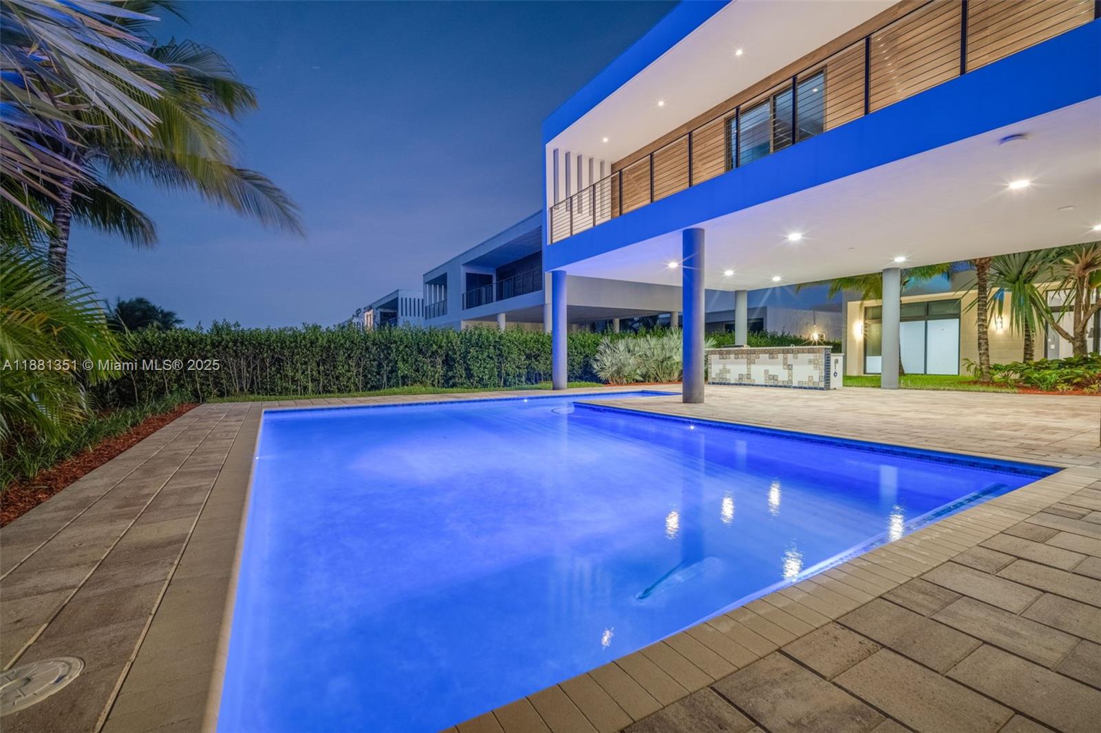 WESTON ESTATES - Residential