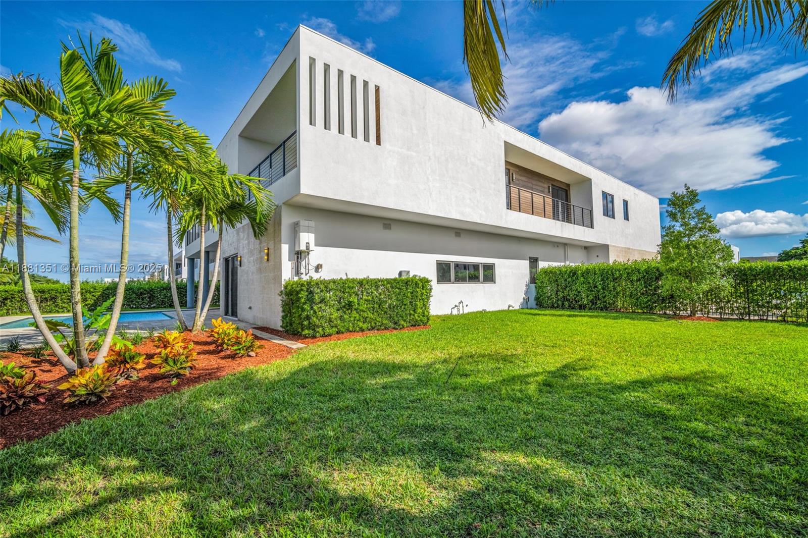 WESTON ESTATES - Residential
