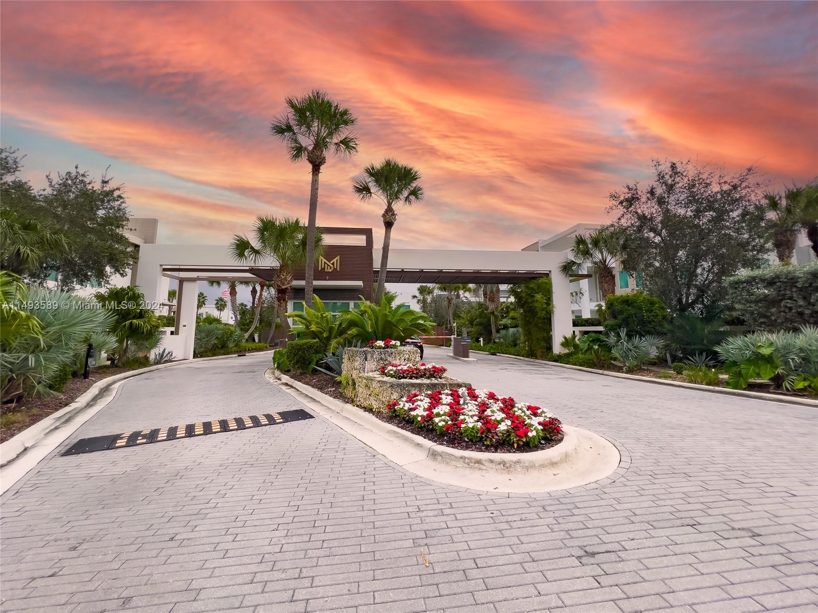 GRAND FLORIDIAN ESTATES - Residential Lease