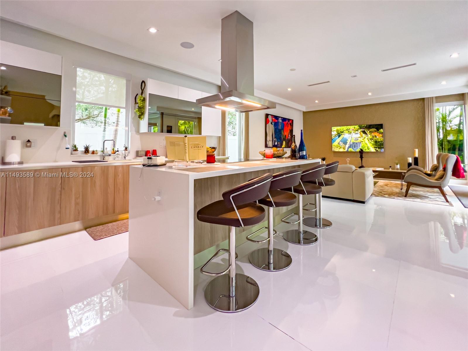 GRAND FLORIDIAN ESTATES - Residential Lease