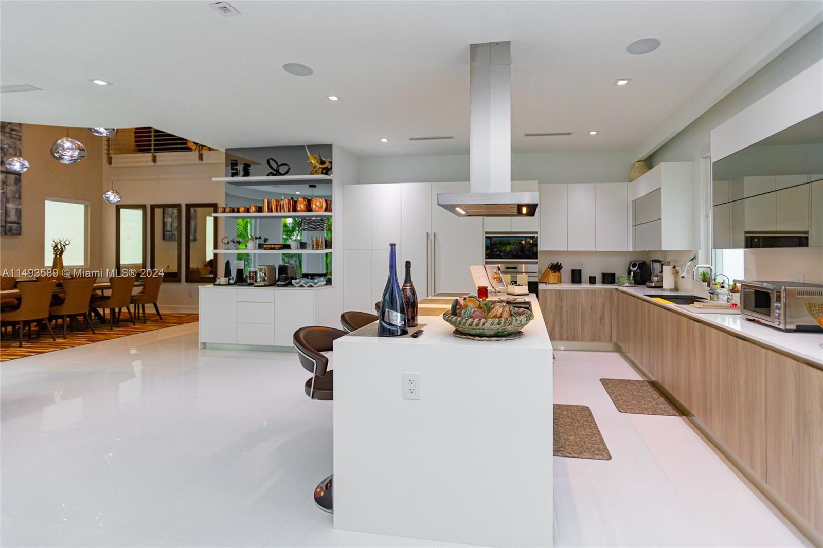 GRAND FLORIDIAN ESTATES - Residential Lease