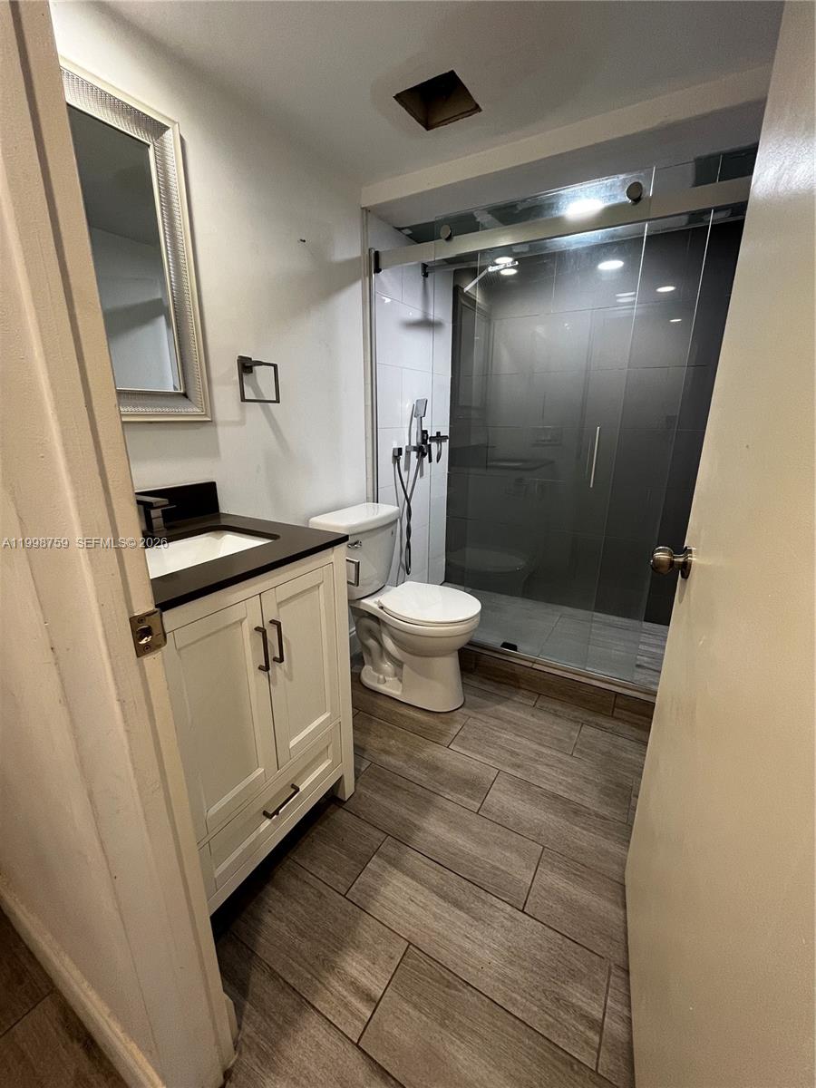 SHERWOOD LAKES - Residential