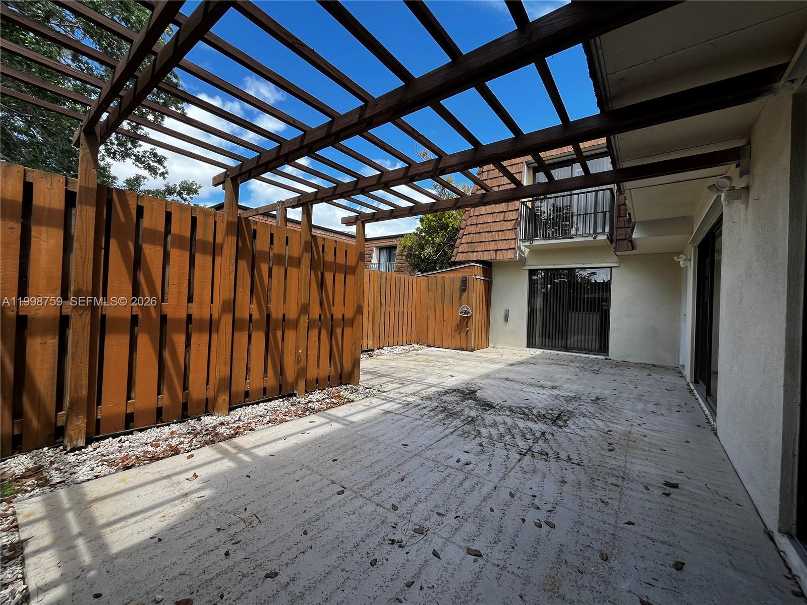 SHERWOOD LAKES - Residential