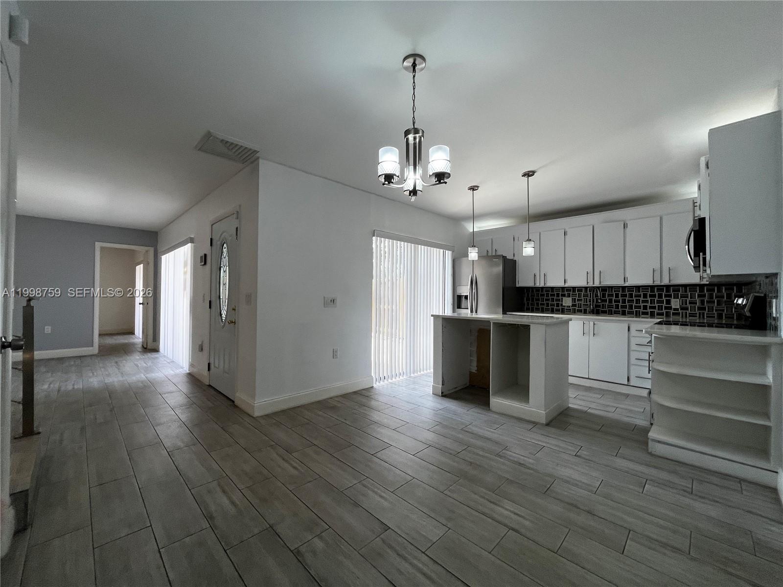 SHERWOOD LAKES - Residential