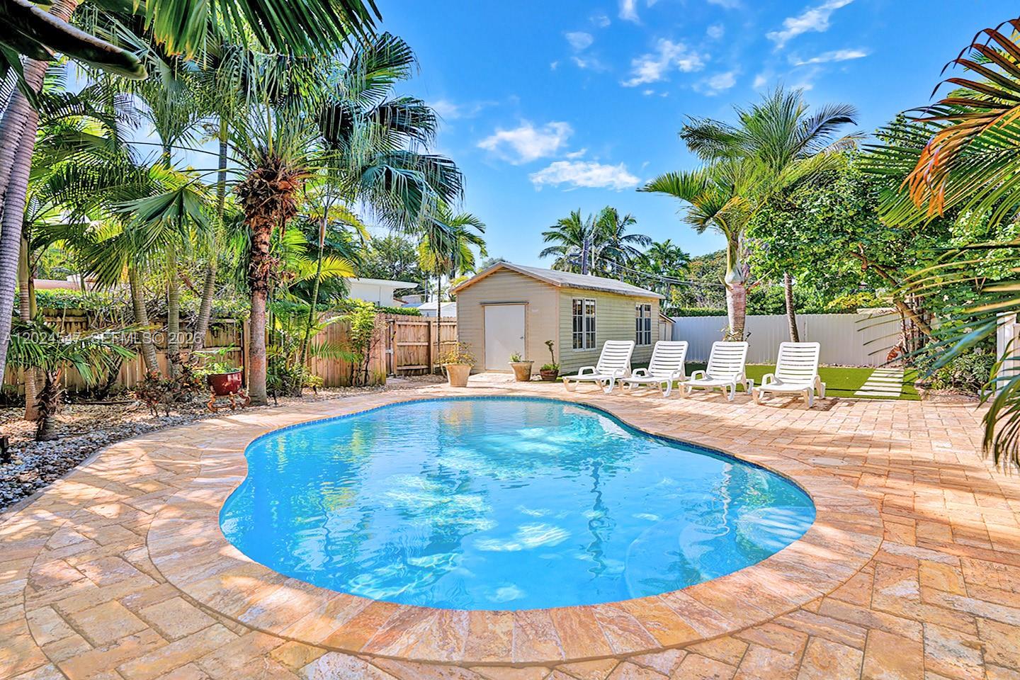 HOLLYWOOD LAKES SECTION - Residential Lease