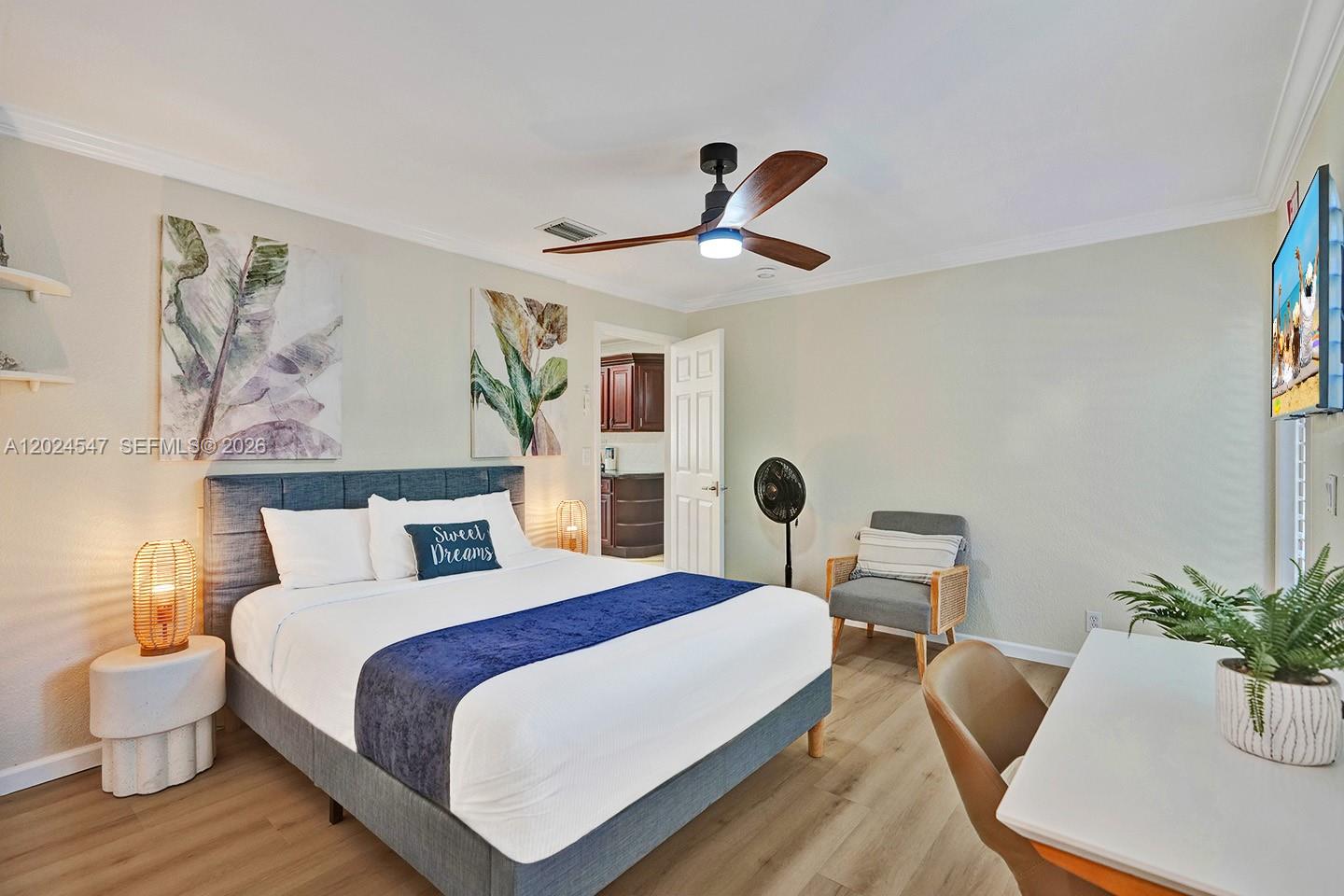 HOLLYWOOD LAKES SECTION - Residential Lease
