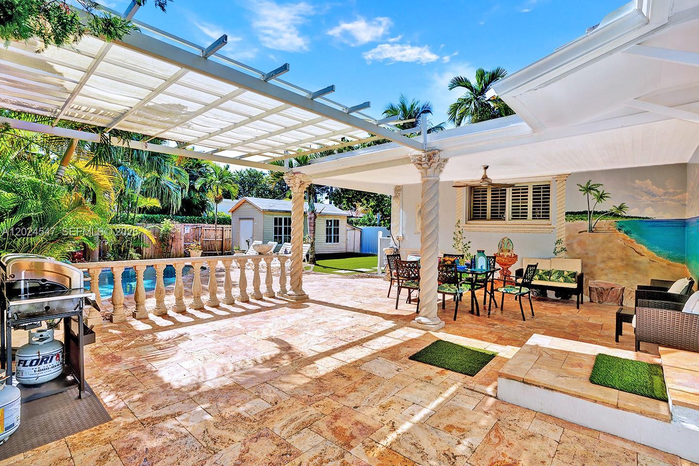 HOLLYWOOD LAKES SECTION - Residential Lease