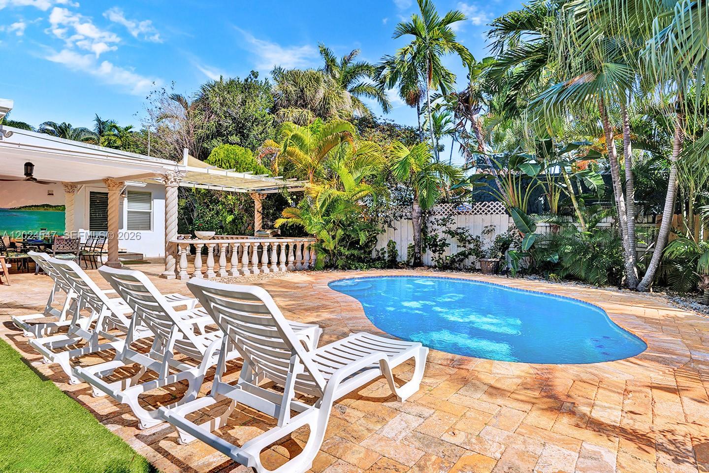 HOLLYWOOD LAKES SECTION - Residential Lease