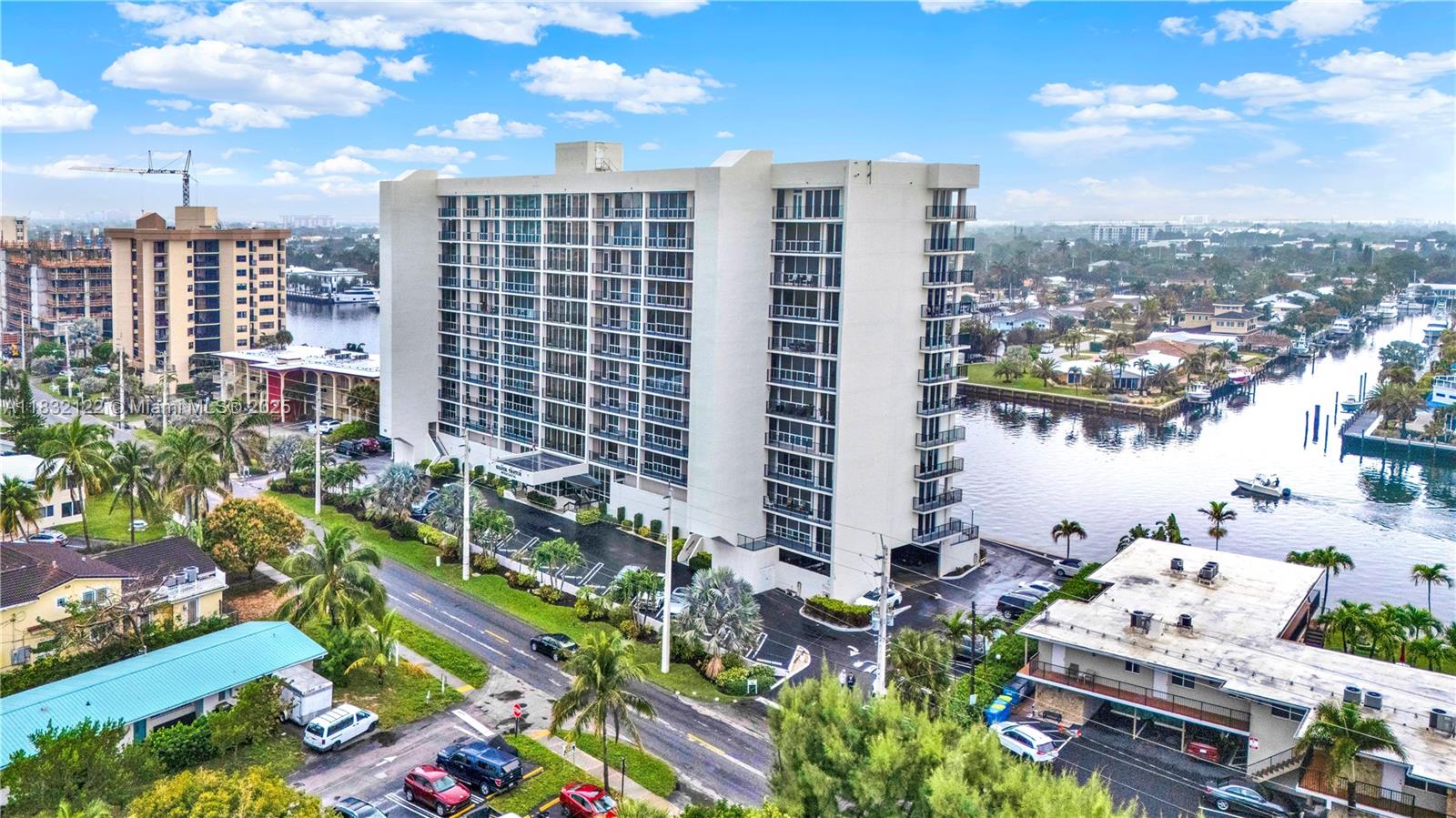 SILVER THATCH INTRACOASTA - Residential