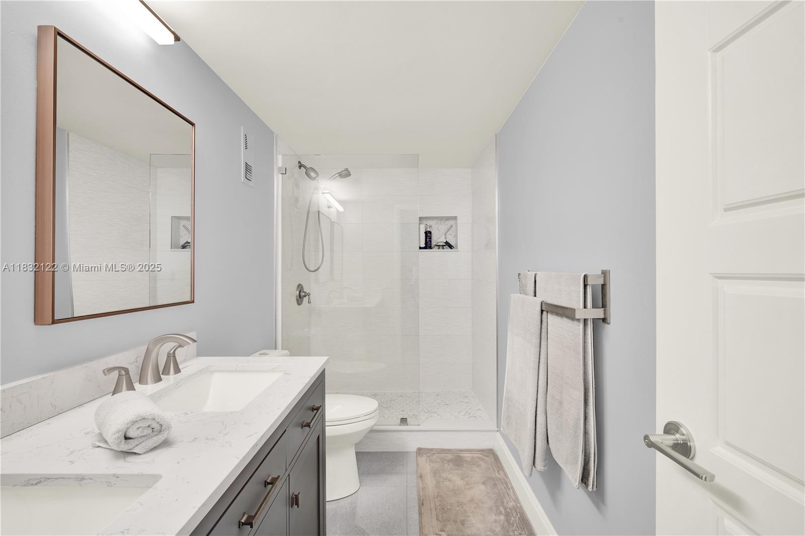 SILVER THATCH INTRACOASTA - Residential