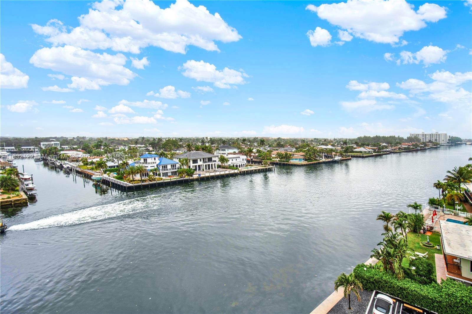 SILVER THATCH INTRACOASTA - Residential