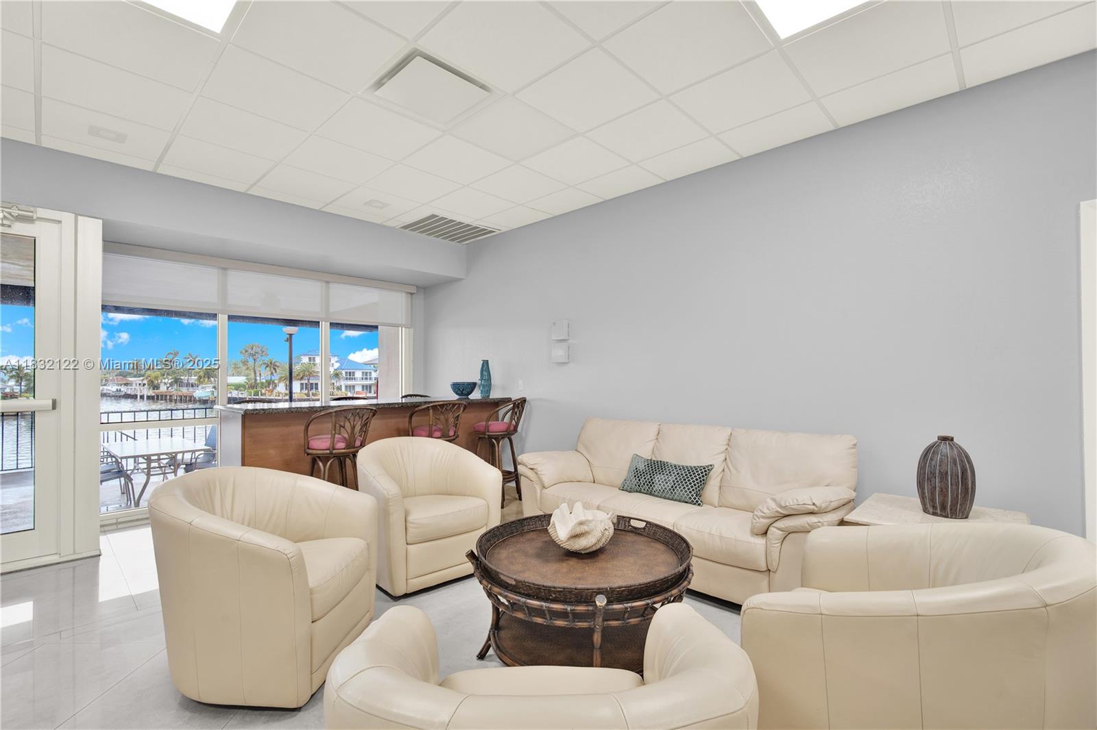 SILVER THATCH INTRACOASTA - Residential