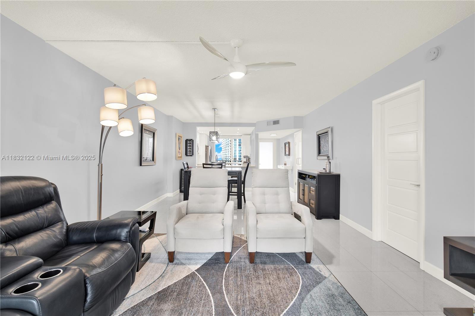 SILVER THATCH INTRACOASTA - Residential