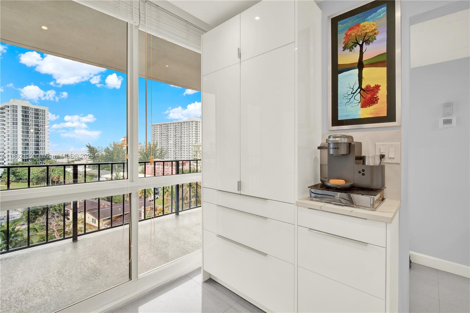 SILVER THATCH INTRACOASTA - Residential