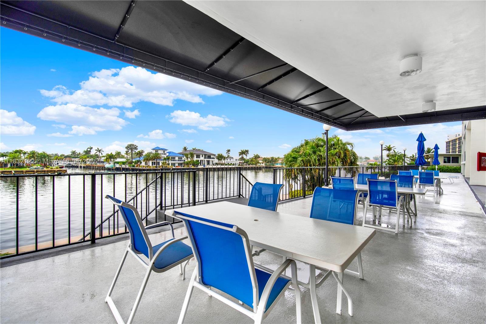 SILVER THATCH INTRACOASTA - Residential