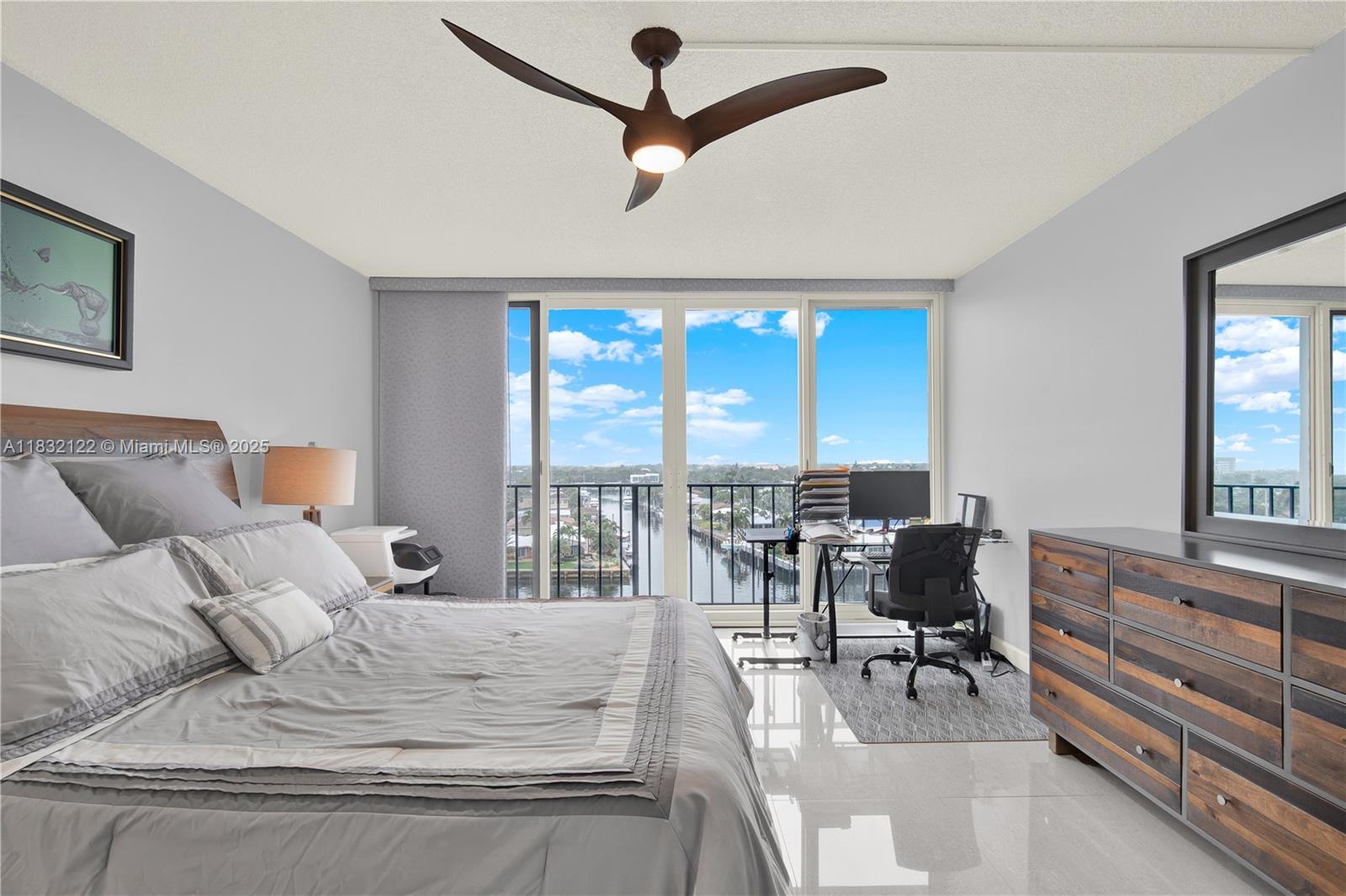 SILVER THATCH INTRACOASTA - Residential