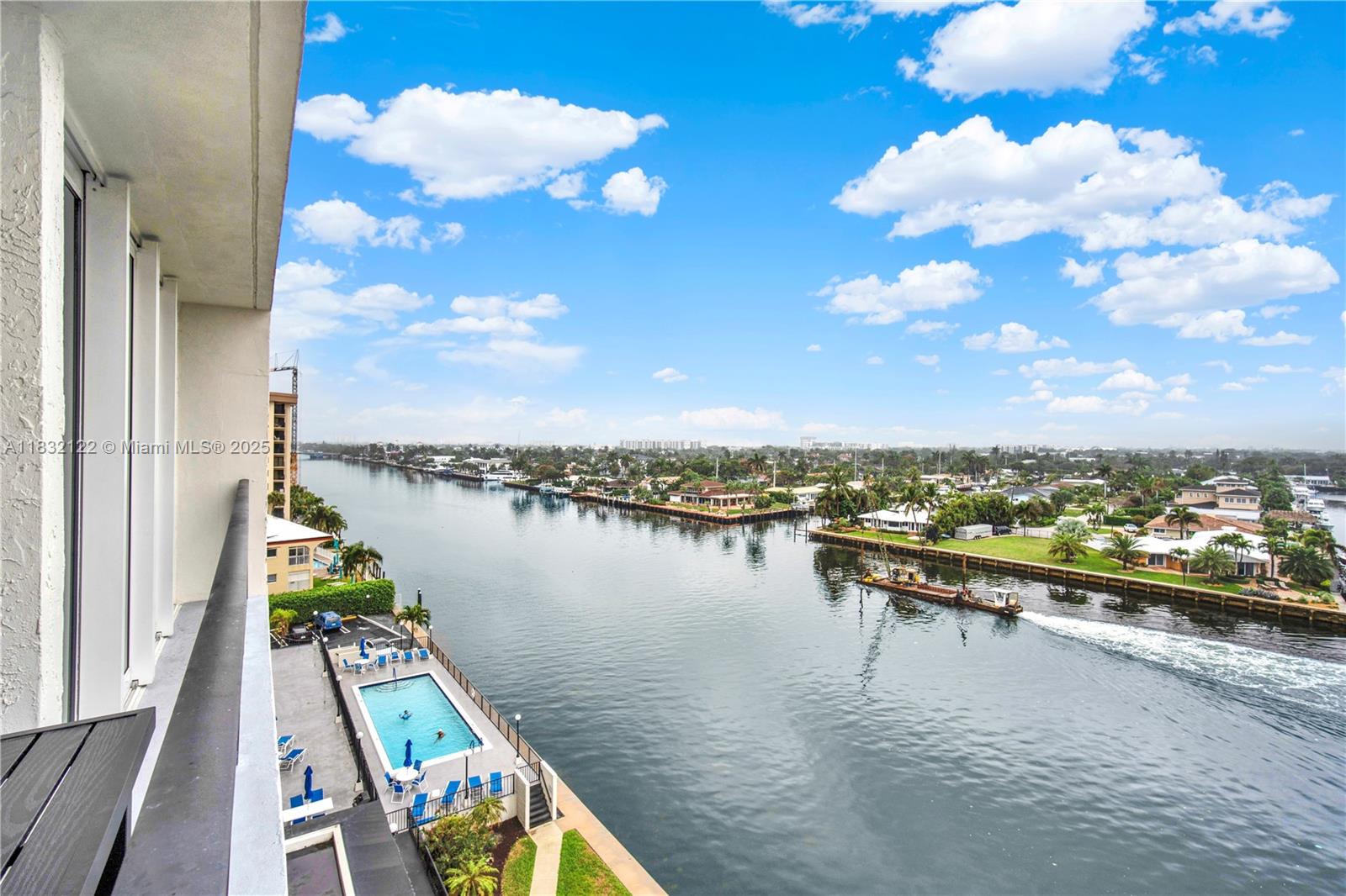 SILVER THATCH INTRACOASTA - Residential
