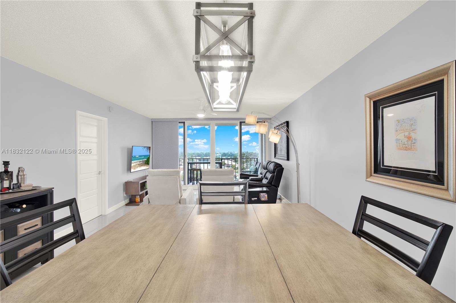 SILVER THATCH INTRACOASTA - Residential