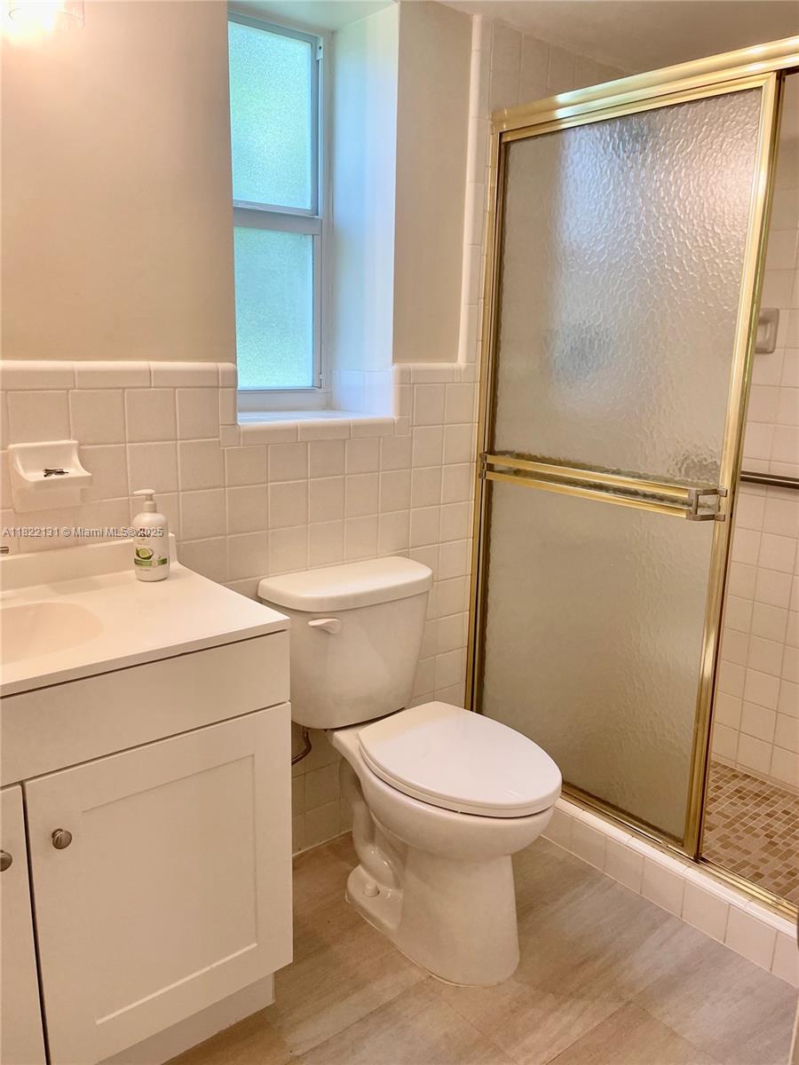 MANSON 2 CONDO - Residential Lease